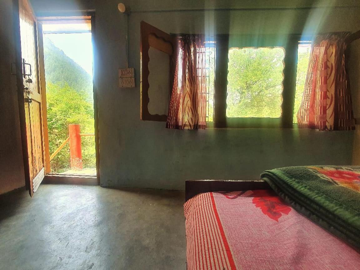 Wake N Bake Kasol Bagian luar foto