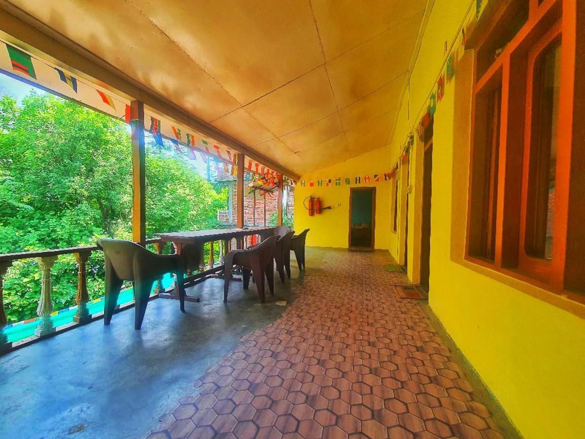Wake N Bake Kasol Bagian luar foto