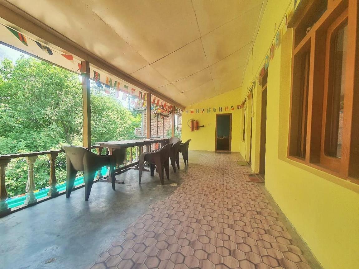 Wake N Bake Kasol Bagian luar foto